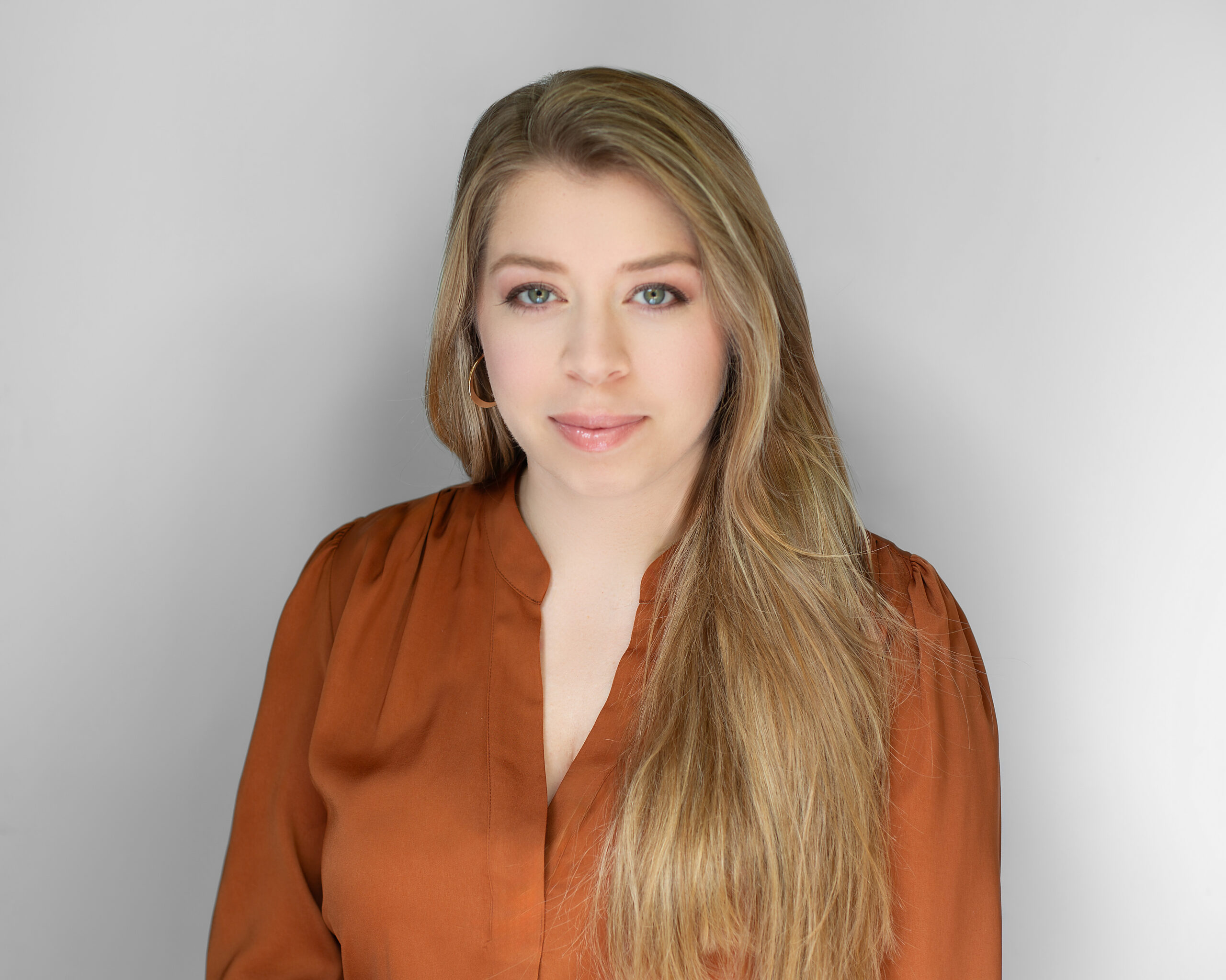 Headshot of Alexandra Thiele